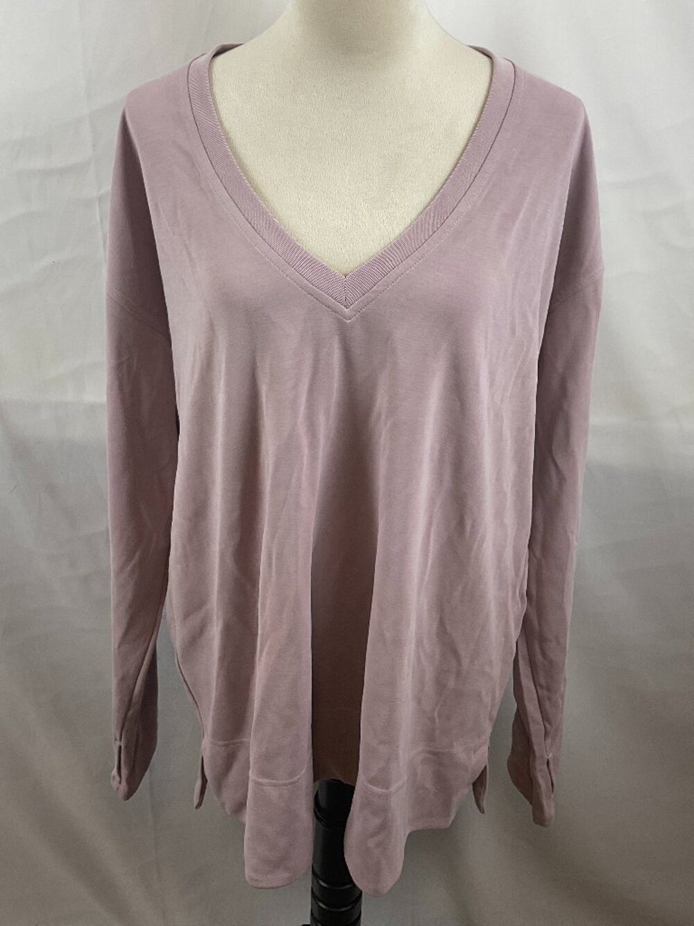Athleta Seasoft V-Neck Sweatshirt XL Light Dusty Purple Long Sleeve New NWT